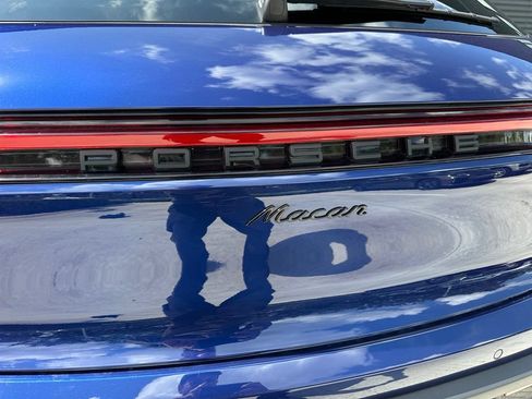 Certified 2026 Porsche Macan w/ Premium Package Plus AWD/4WD image 14