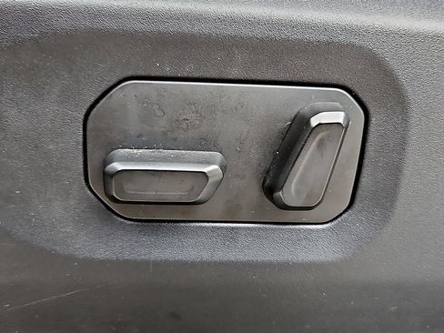 Used 2024 Jeep Wrangler Unlimited Sahara AWD/4WD image 28