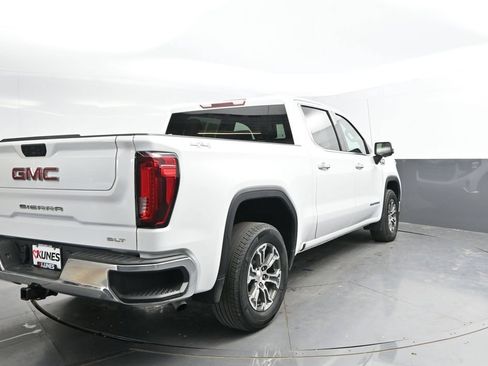 Used 2025 GMC Sierra 1500 SLT AWD/4WD image 9