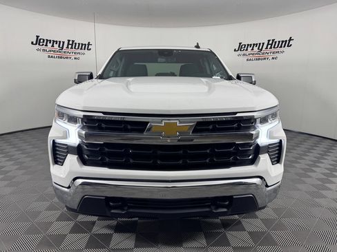 Used 2023 Chevrolet Silverado 1500 LT AWD/4WD image 5