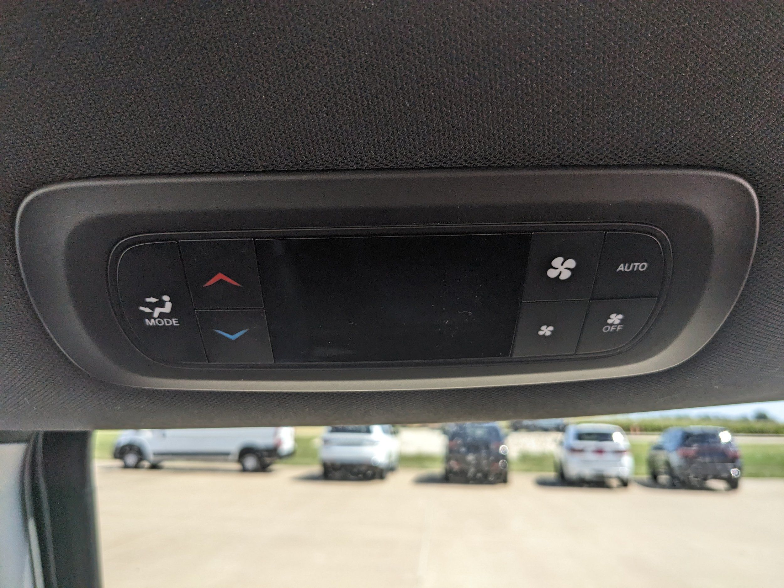 Used 2026 Chrysler Pacifica Select FWD image 41