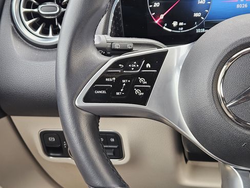 Certified 2025 Mercedes-Benz GLB 250 image 27