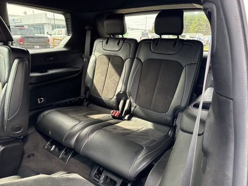 Used 2023 Jeep Grand Cherokee L Laredo image 22