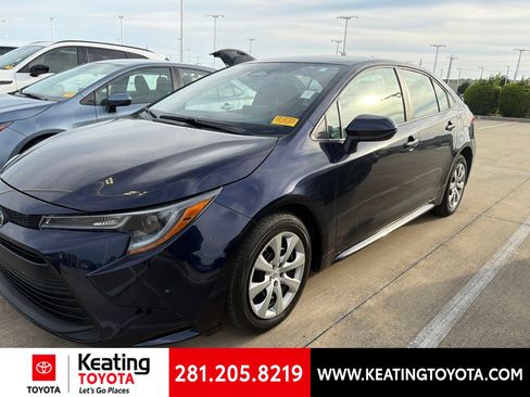 Used 2025 Toyota Corolla LE FWD image 7