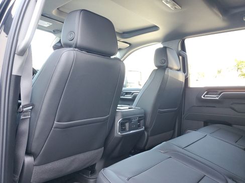 New 2026 GMC Sierra 2500 Denali w/ Denali Reserve Package image 12