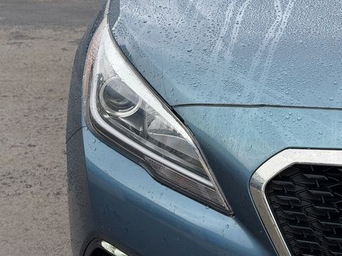 Used 2016 Hyundai Sonata SE image 2