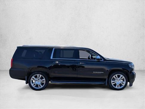 Used 2018 Chevrolet Suburban Premier AWD/4WD image 3