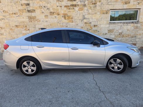 Used 2017 Chevrolet Cruze LS image 16