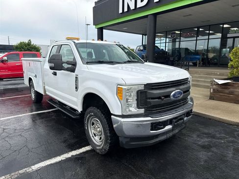 Used 2017 Ford F350 XL w/ Power Equipment Group AWD/4WD image 2