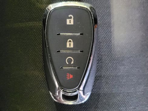 Used 2019 Chevrolet Trax LT w/ LT Convenience Package FWD image 32