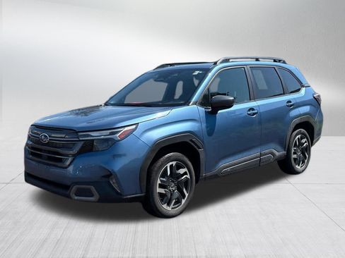 Used 2025 Subaru Forester Limited AWD/4WD image 3