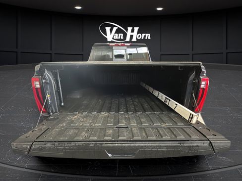 Used 2025 GMC Sierra 2500 SLT w/ SLT Convenience Package AWD/4WD image 25