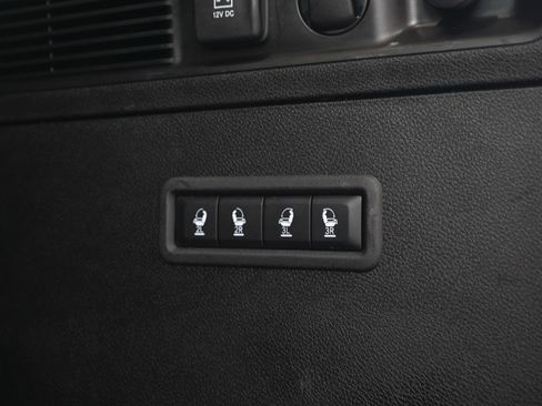 Used 2023 Jeep Wagoneer Series III w/ Preferred Equipment Group AWD/4WD image 20