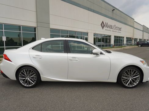 Used 2016 Lexus IS 200t w/ Navigation System Package RWD image 8