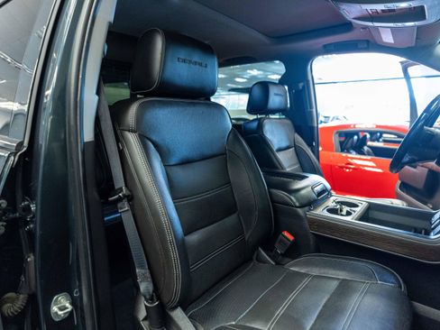 Used 2018 GMC Sierra 1500 Denali AWD/4WD image 18