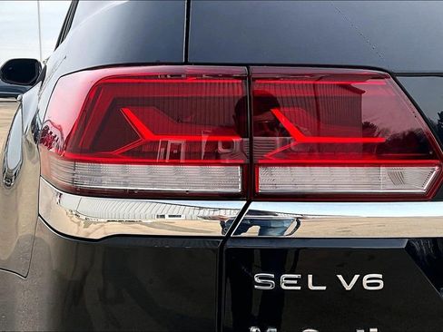 Used 2021 Volkswagen Atlas SEL Premium image 22