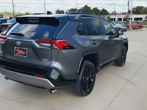 Used 2025 Toyota RAV4 XSE image 9