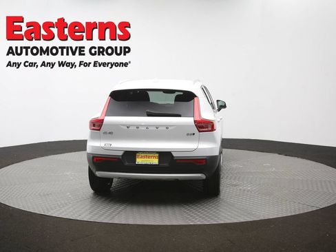 Used 2023 Volvo XC40 B5 Core AWD/4WD image 39