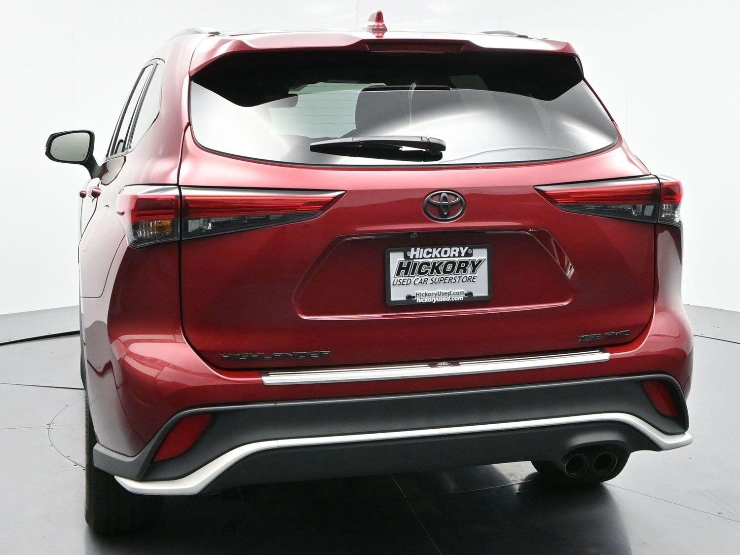Used 2022 Toyota Highlander XSE AWD/4WD image 6