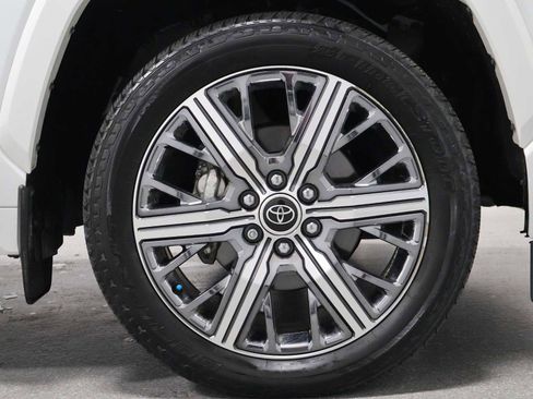 Used 2024 Toyota Sequoia Capstone AWD/4WD image 12