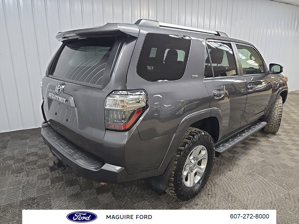 Used 2019 Toyota 4Runner SR5 AWD/4WD image 10