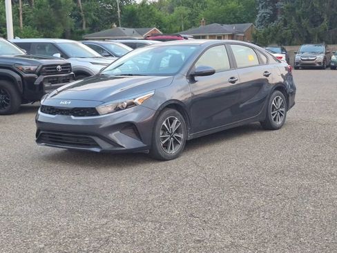 Certified 2023 Kia Forte LXS w/ LXS Technology Package FWD image 1