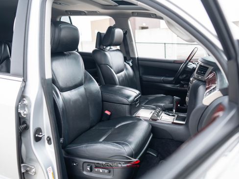 Used 2014 Lexus LX 570 4WD image 17