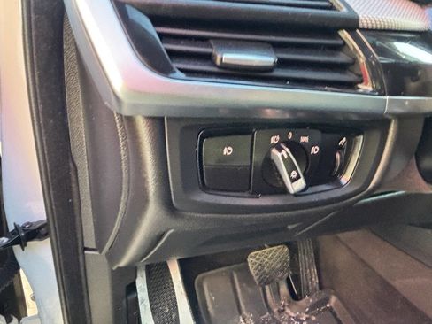 Used 2017 BMW X5 xDrive35i w/ M Sport Package image 19