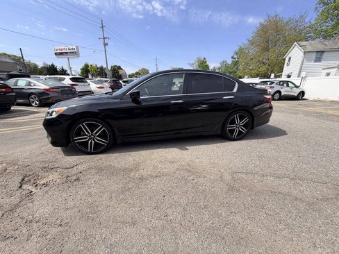 Used 2017 Honda Accord Sport image 37