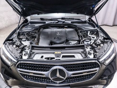 Certified 2025 Mercedes-Benz GLC 300 image 25