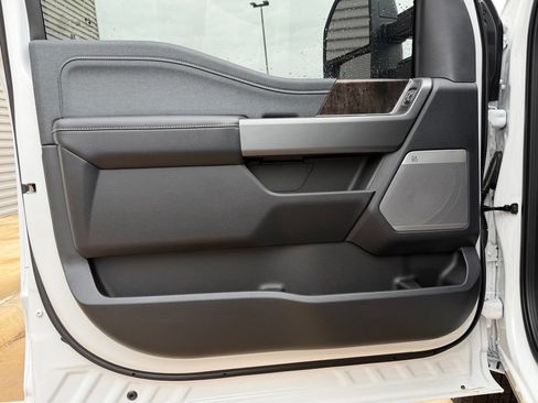 New 2026 Ford F250 Lariat RWD image 17