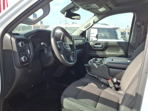 Used 2024 GMC Sierra 2500 Pro w/ Convenience Package image 7