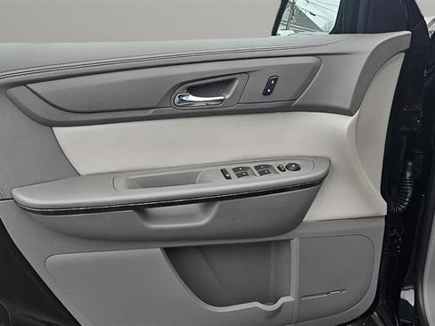 Used 2016 GMC Acadia SLT AWD/4WD image 9
