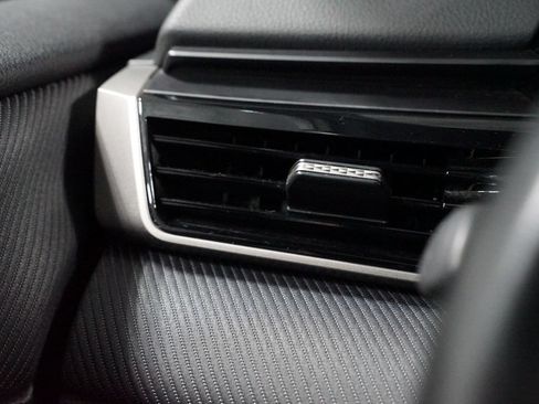 Used 2025 Toyota Camry SE FWD image 26