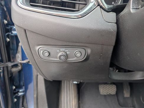 Used 2020 Chevrolet Equinox Premier image 27