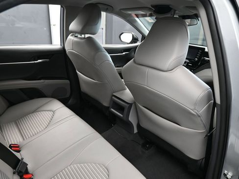 Used 2022 Toyota Camry SE image 41