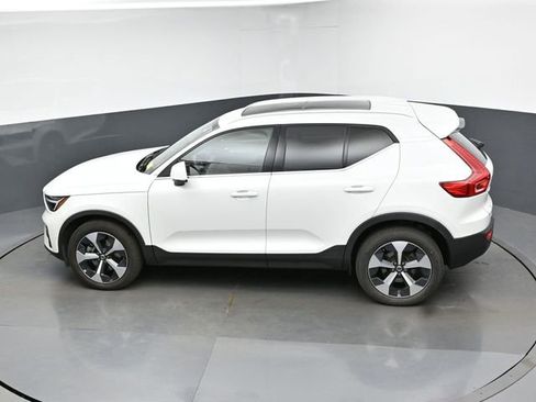 Used 2023 Volvo XC40 B5 Plus w/ Protection Package Premier AWD/4WD image 20