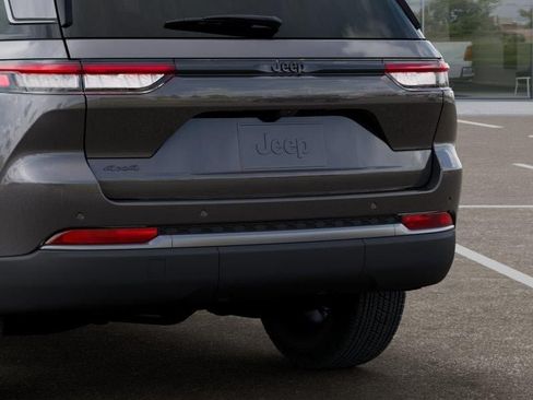 New 2026 Jeep Grand Cherokee Altitude AWD/4WD image 13