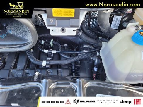 Used 2025 RAM ProMaster 2500 w/ U-Haul Equipment Group FWD image 20