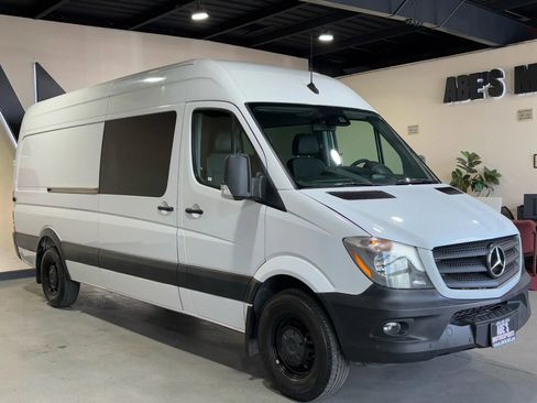 Used 2017 Mercedes-Benz Sprinter 2500 image 2