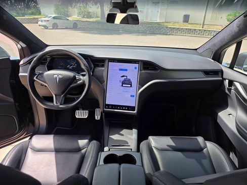 Used 2020 Tesla Model X Performance AWD/4WD image 8
