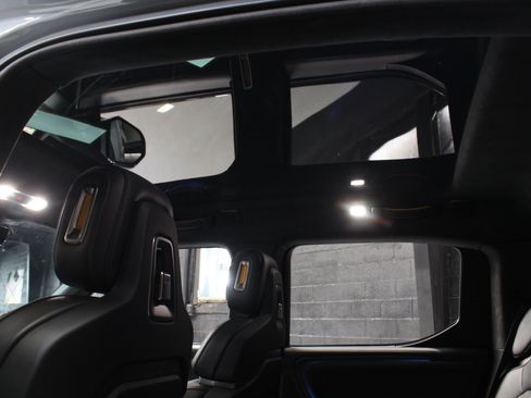 Used 2022 Rivian R1T Adventure AWD/4WD image 38