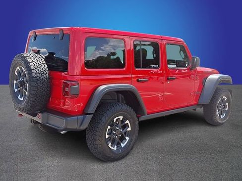 Used 2025 Jeep Wrangler Unlimited Rubicon AWD/4WD image 3