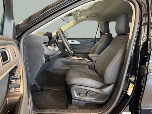 New 2026 Ford Explorer Active AWD/4WD image 16