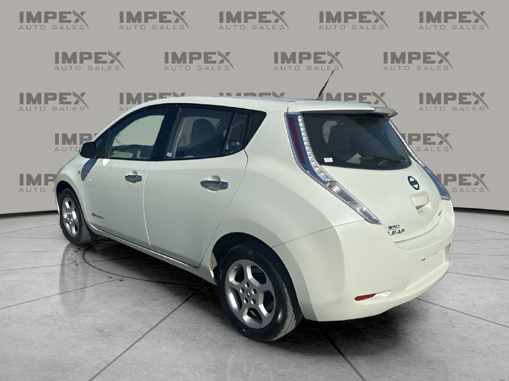 Used 2012 Nissan Leaf SV FWD image 3