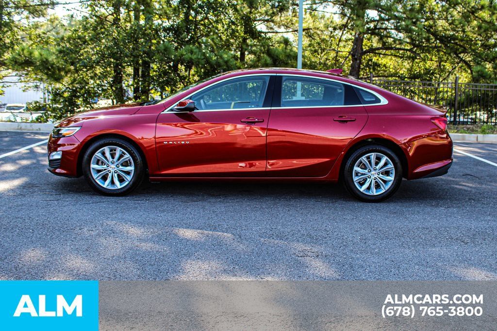 Used 2025 Chevrolet Malibu LT FWD image 6