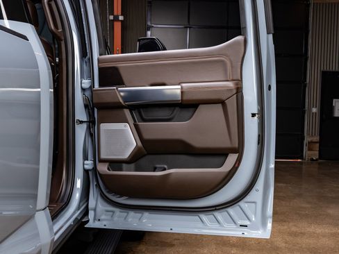 Used 2026 Ford F450 King Ranch w/ Chrome Package image 39