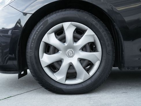 Used 2014 MAZDA MAZDA3 i Sport image 27