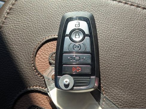 New 2026 Ford F450 King Ranch w/ FX4 Off-Road Package image 30