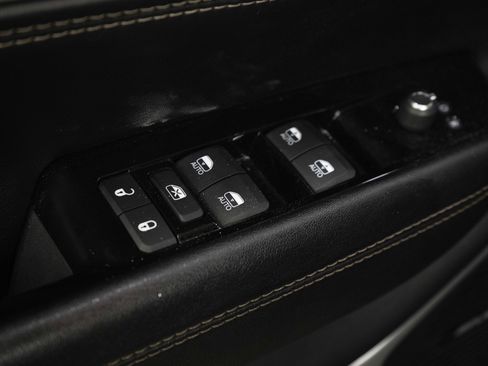 Used 2023 Jeep Wagoneer Series II AWD/4WD image 22